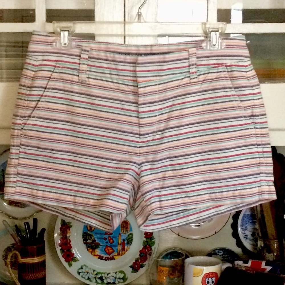 Khakis by Gap 3” Shorts-2/26 NWOT